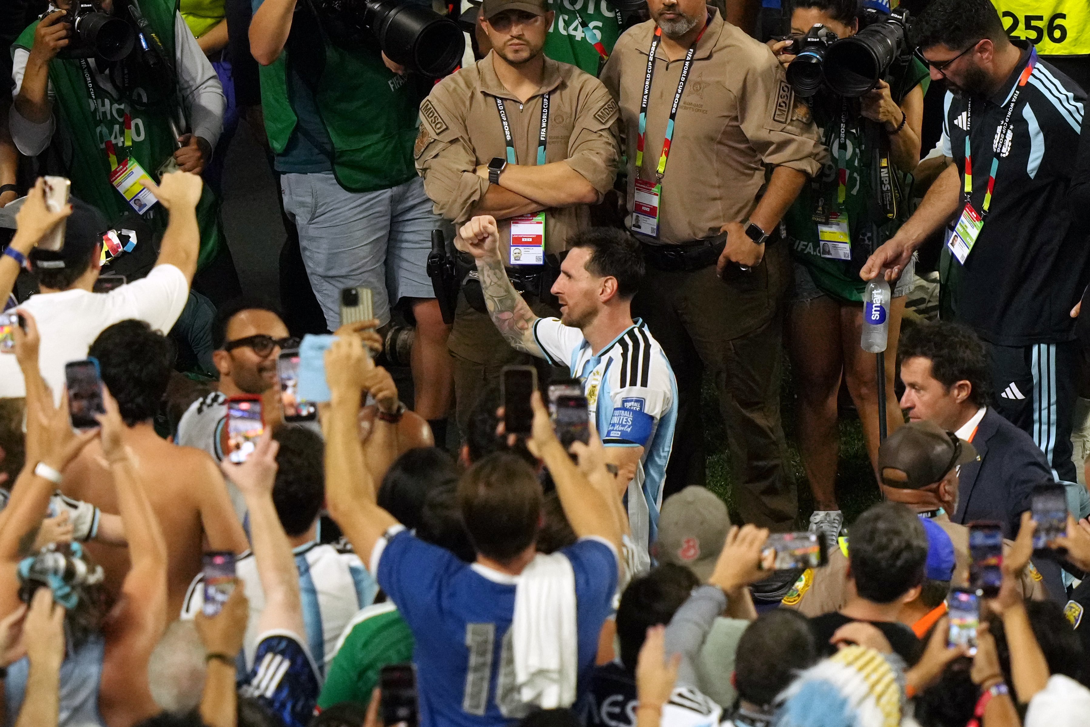 Lionel Messi celebra el triunfo ante Cabo Verde