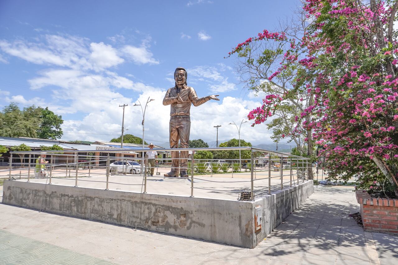 Monumento en honor a Diomedes Díaz en el corregimiento La Junta.