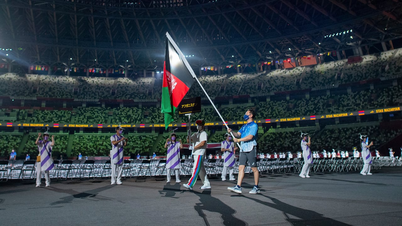 Bandera de Afganistán en los Juegos Paralímpicos.