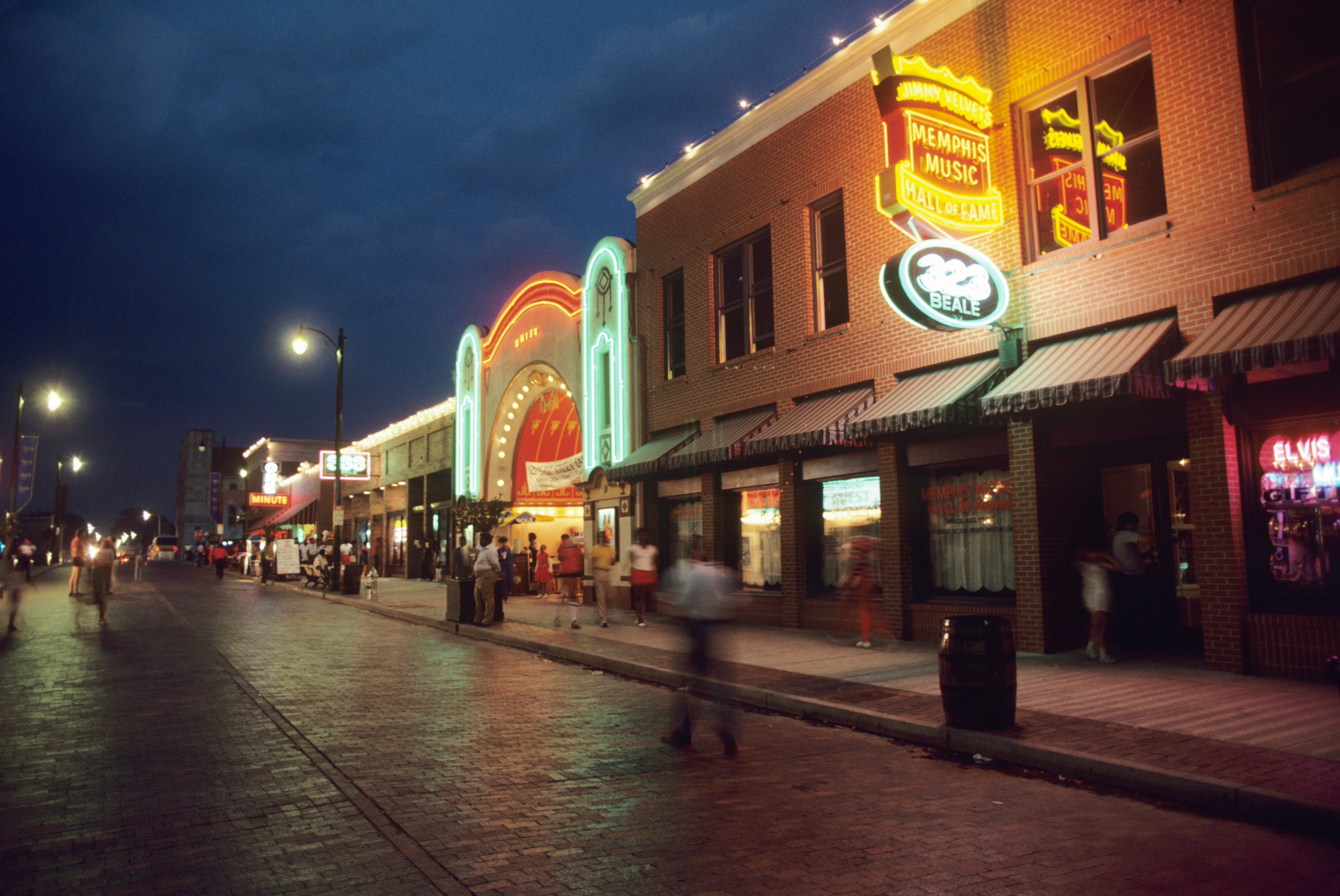 Nuevas multas de $1,000 a plataformas que reserven en restaurantes sin autorización
