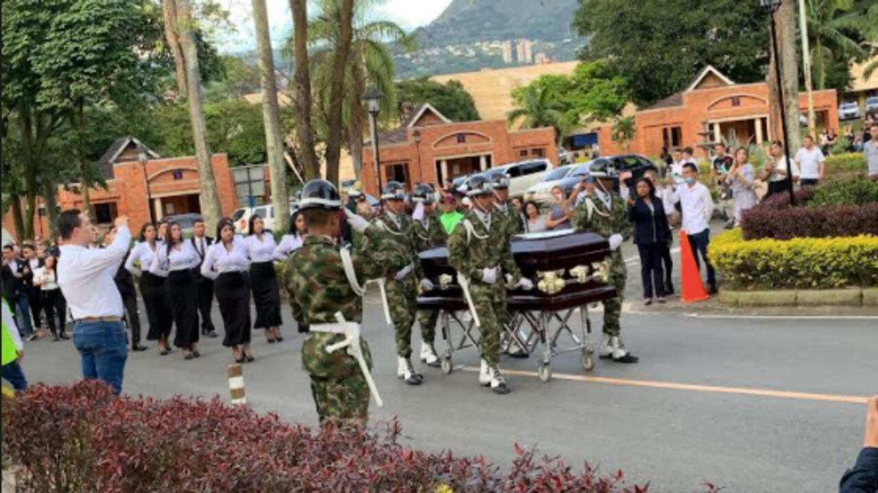Honras fúnebres por la Cuarta Brigada.