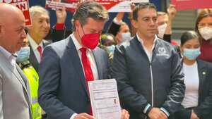 Acompañado de sus candidatos al Congreso, Juan Manuel Galán inscribió su aspiración presidencial.