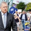 El príncipe Andrés ha estado alejado del público en Balmoral, el castillo de descanso de la familia real en Escocia. Muchos creen que su silencio es un error.