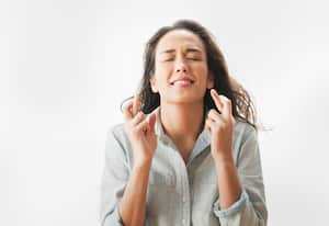 Se cree que estas acciones ayudan a atraer la buena suerte.