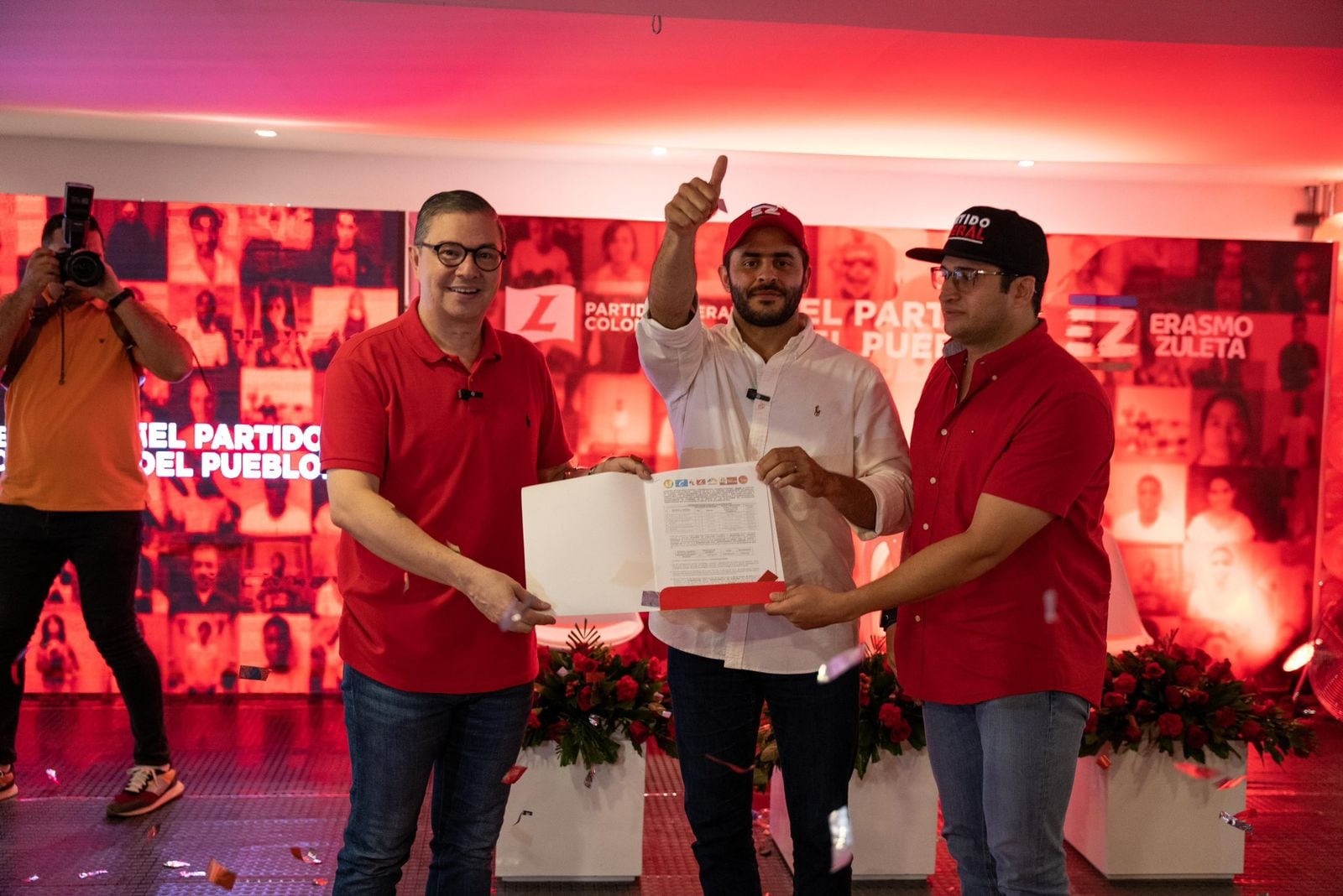 El senador Fabio Amín entregó el respaldo político al candidato Erasmo Zuleta.