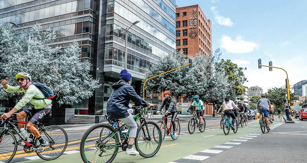 Chapinero se destaca por su ambiente cosmopolita y vibrante vida social.