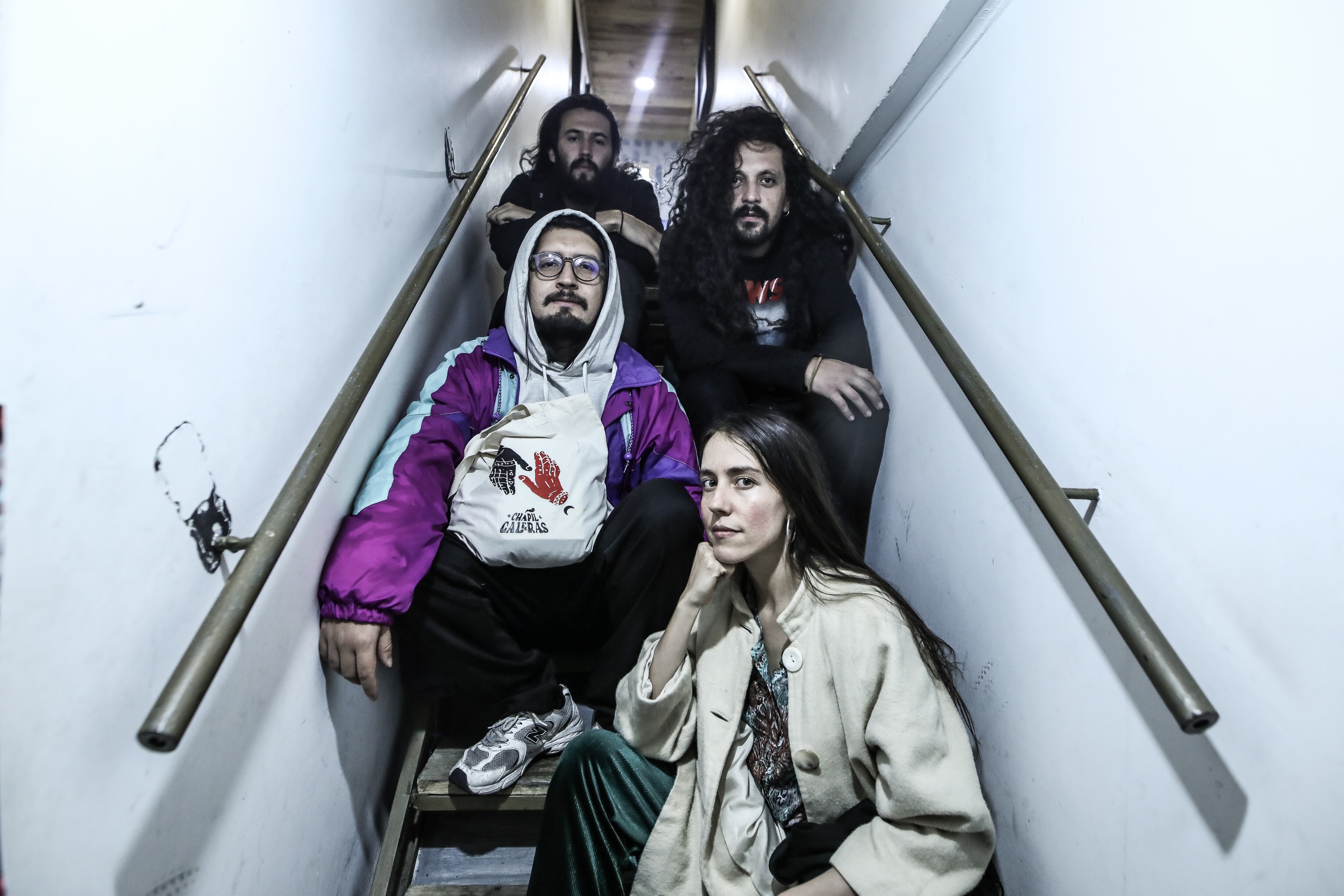 Postales de un ensayo de BUHA 2030, un día de marzo, mientras preparan su concierto en el Festival Estéreo Picnic...