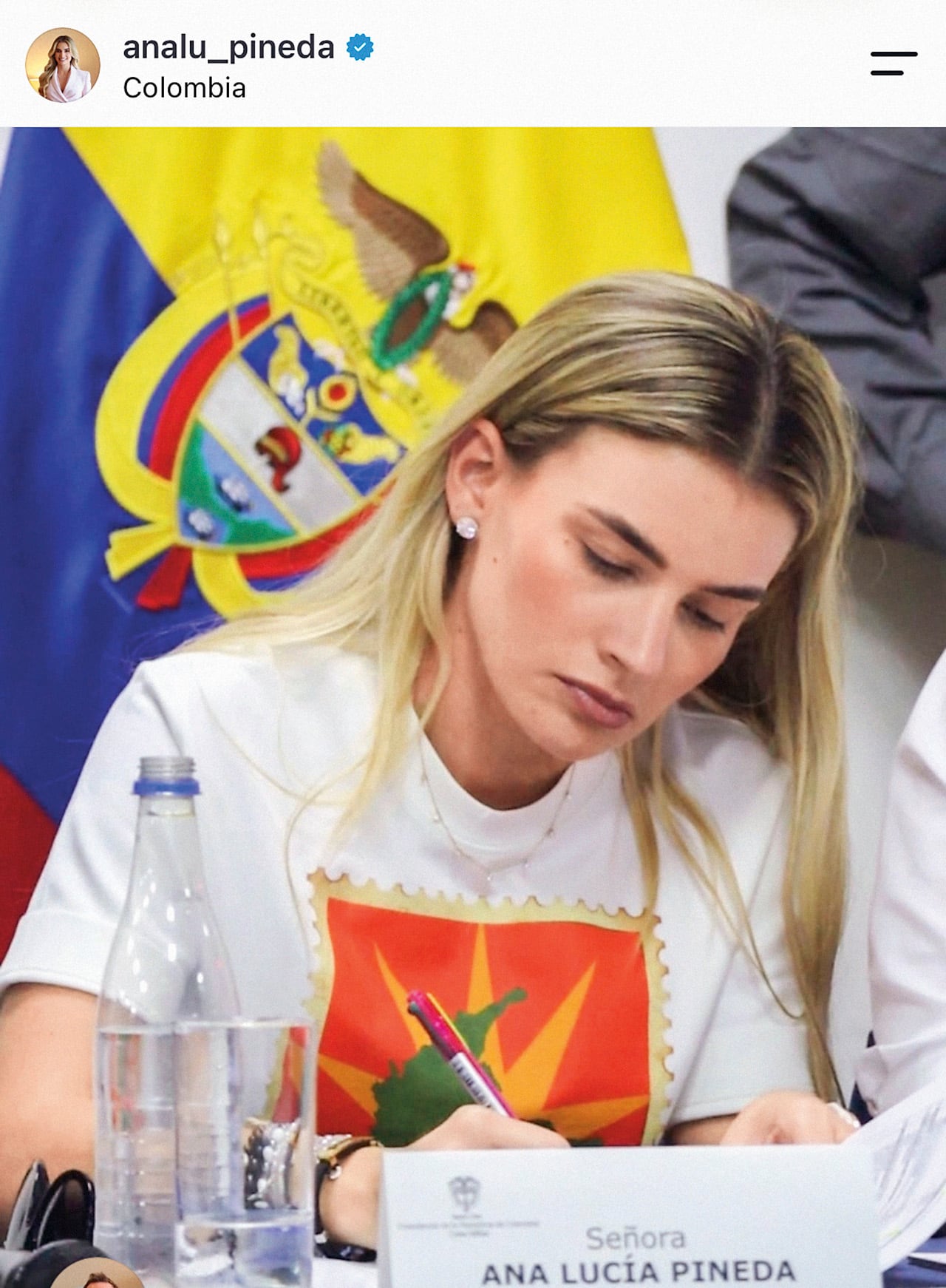 La primera dama, Ana Lucía Pineda, ha gestionado miles de toneladas de ayudas.