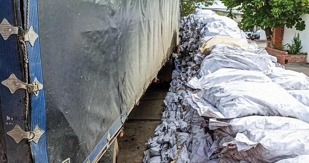   Durante el arresto de alias el Turco, le decomisaron equipos electrónicos que tendrían información sobre la exportación ilícita de carbón a Medio Oriente. 