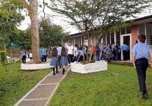 Los estudiantes de secundaria son los más afectados.