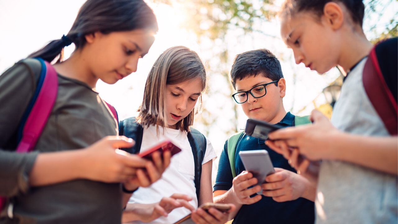 Gadgets para que los niños estén entretenidos durante vacaciones, según la IA.