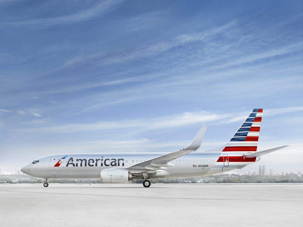 Desvían vuelo de American Airlines tras pelea entre pasajeros