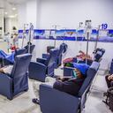 El principal -y más grande- hospital público del suroccidente de Colombia resiste con poco espacio en sus camas UCI para atender el alto número de pacientes covid que necesitan ventilación mecánica.