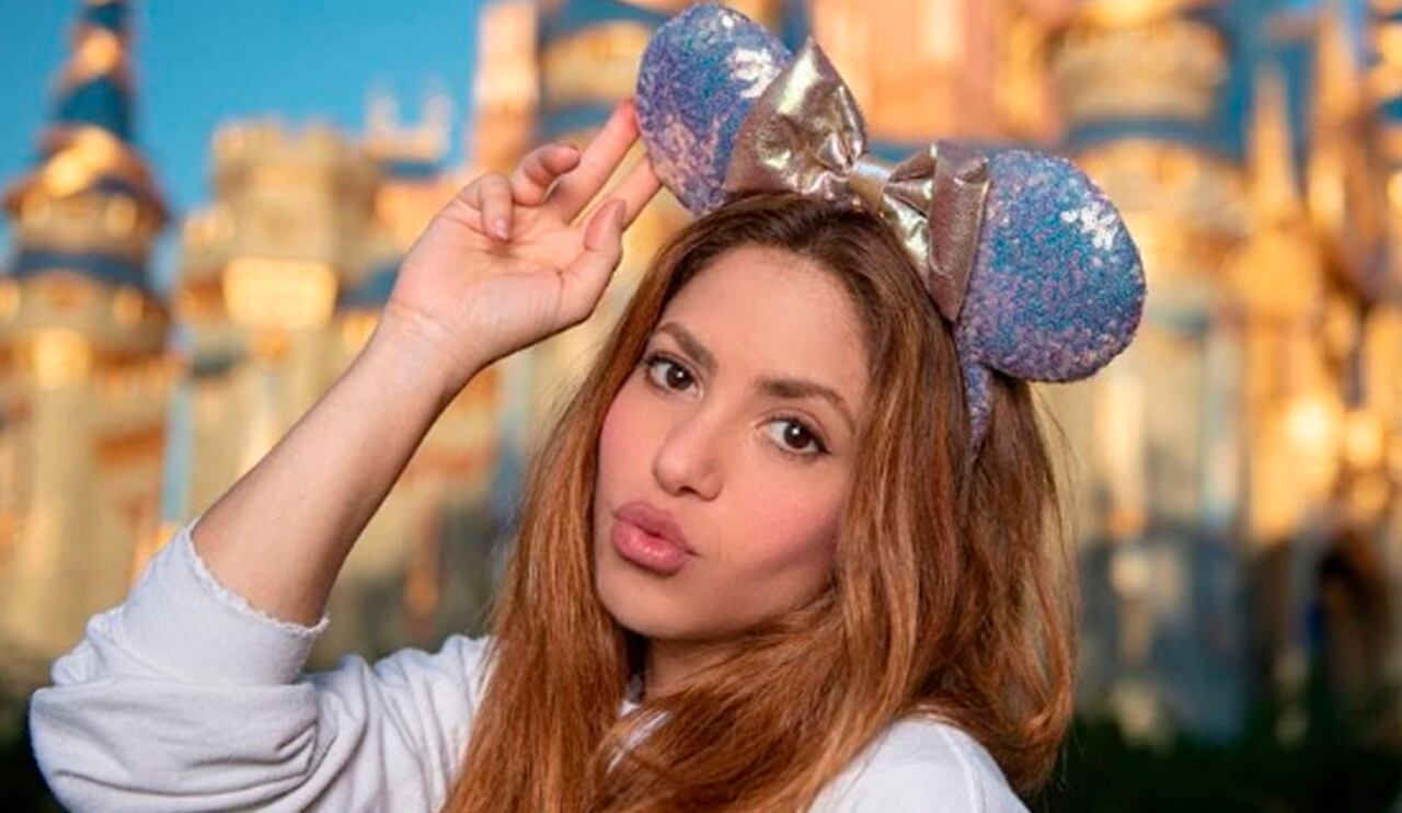 La colombiana asistió a un partido de sus hijos, por lo que fue captada por varios presentes del lugar.