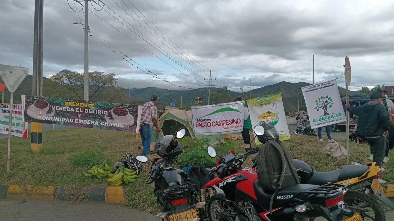 Campesinos del Valle anuncian bloqueo en la vía Buga–Buenaventura por entrega de tierras