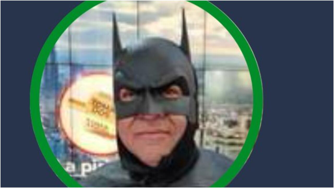 John Edison Mosquera Blanco, el Batman que aparece como precandidato presidencial
