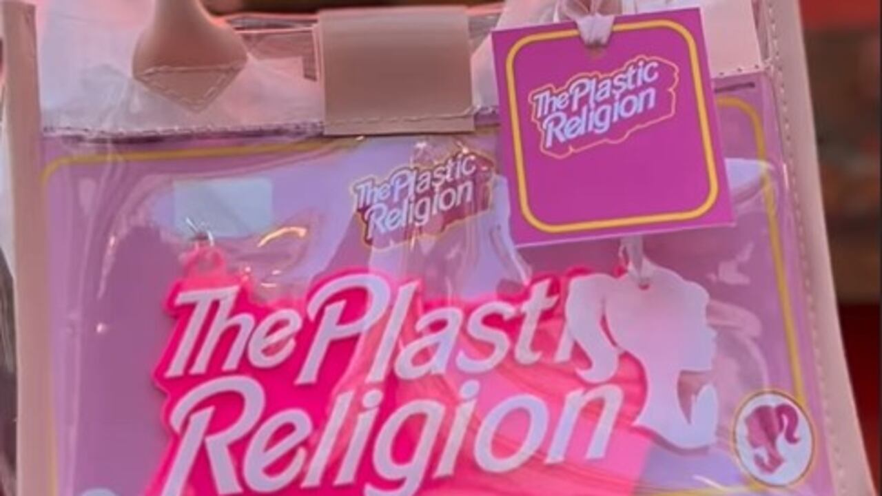 Creadores de Barbie Virgen y Cristo Ken