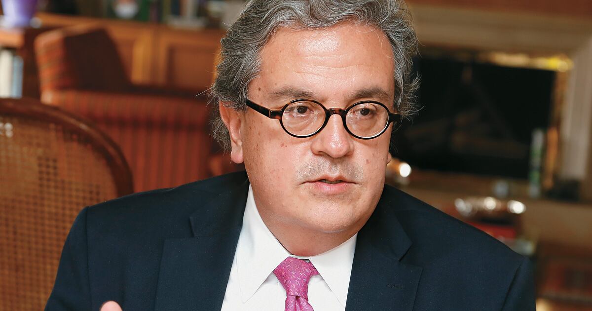 Gerardo Hernández Superintendente - El Superintendente Financiero ha  generado un modelo de vigilancia más activo y tiene resultados para mostrar también en el campo de la prevención.