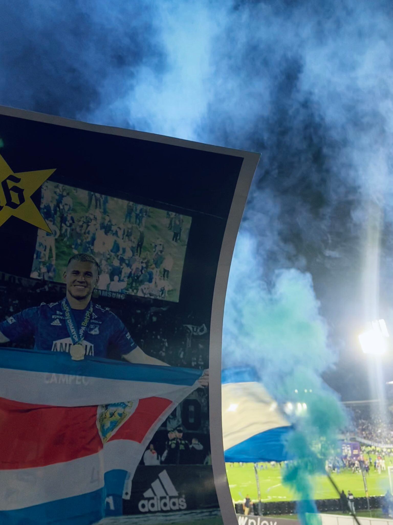 En El Campín tampoco se olvidaron de Juan Pablo Vargas.