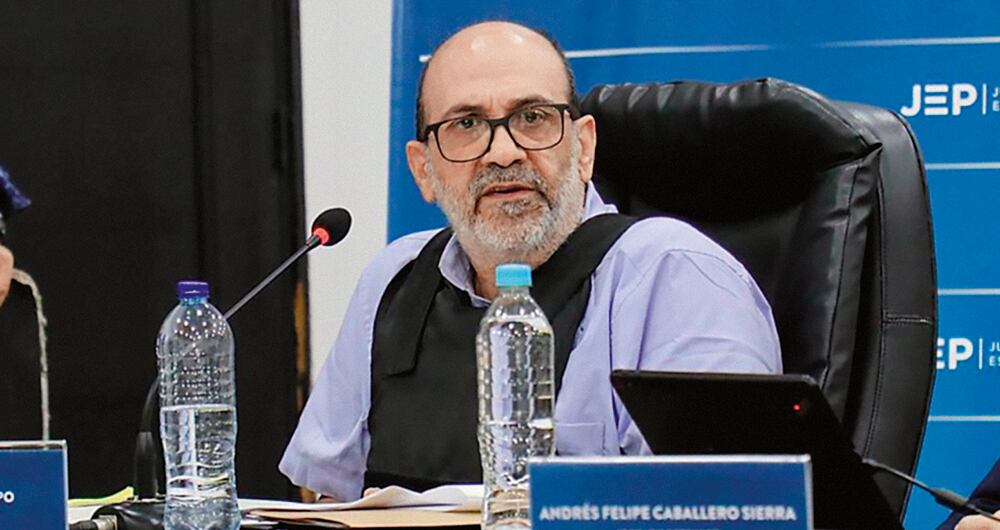   Alias Jorge 40 ha tratado por diferentes caminos de obtener beneficios judiciales en Justicia y Paz y la JEP, pero las puertas se le han cerrado.