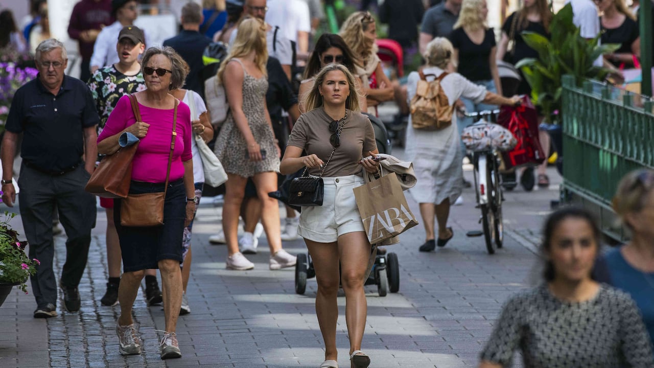 La controvertida estrategia de Suecia para combatir a la covid-19