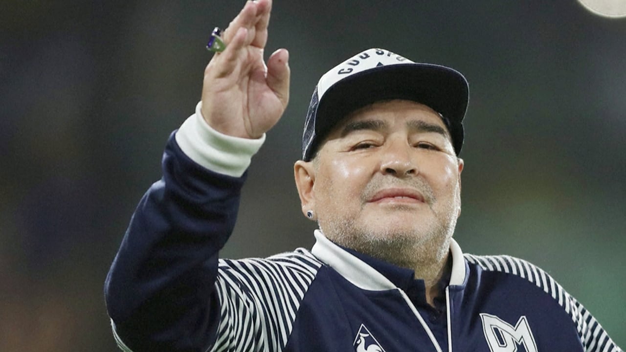 Maradona se cayó, se rompió la cabeza y no lo atendieron, eso afirma su enfermera