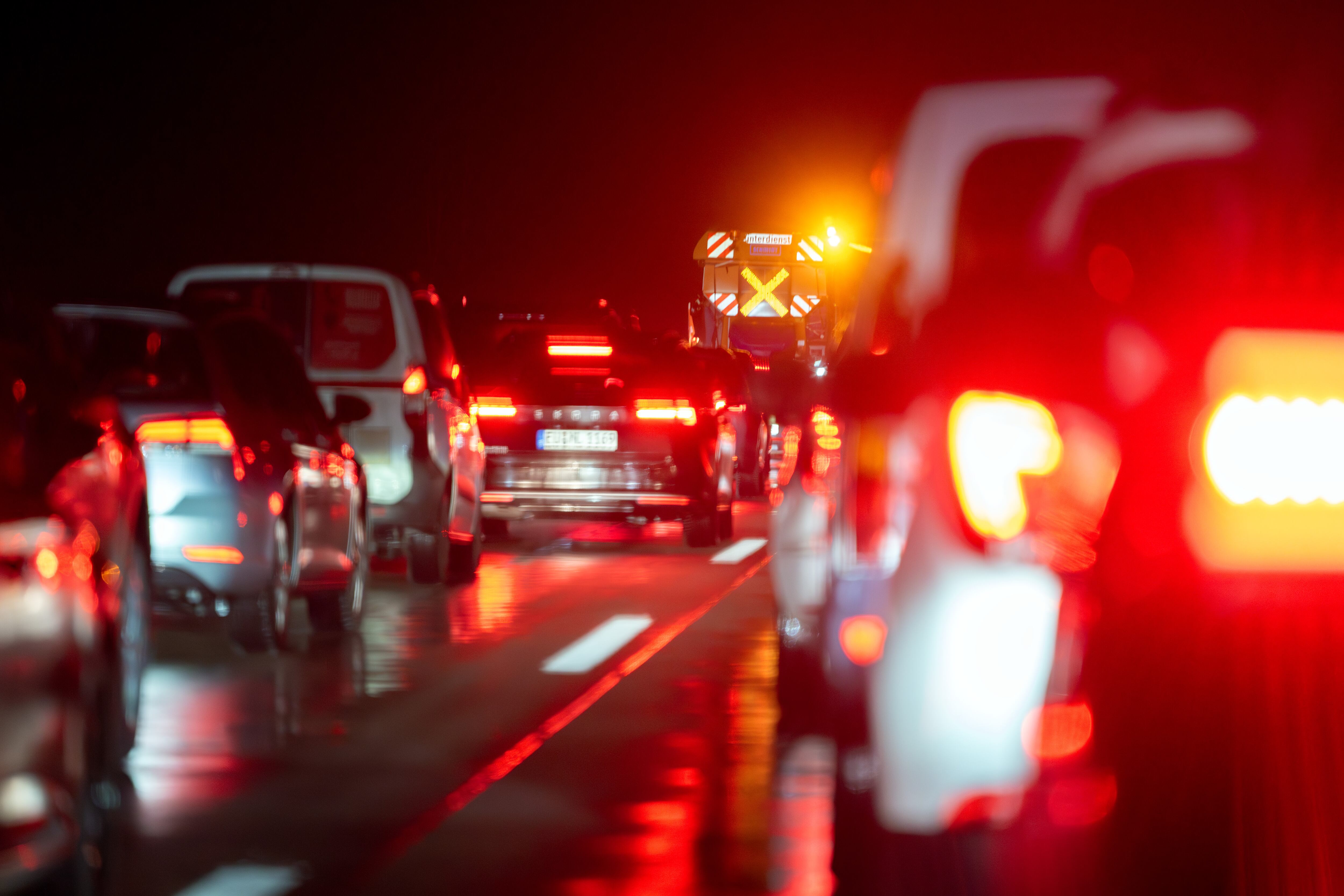 En el caso de Europa, la industria automovilística sigue atravesando dificultades, con una previsión de crecimiento del 1,6 % en 2026.