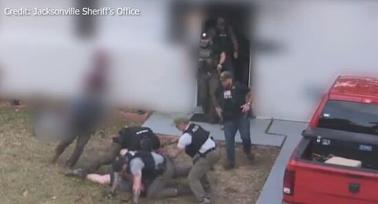 El hombre fue arrestado por la policía mientras se disponía a encontrarse con una menor de edad