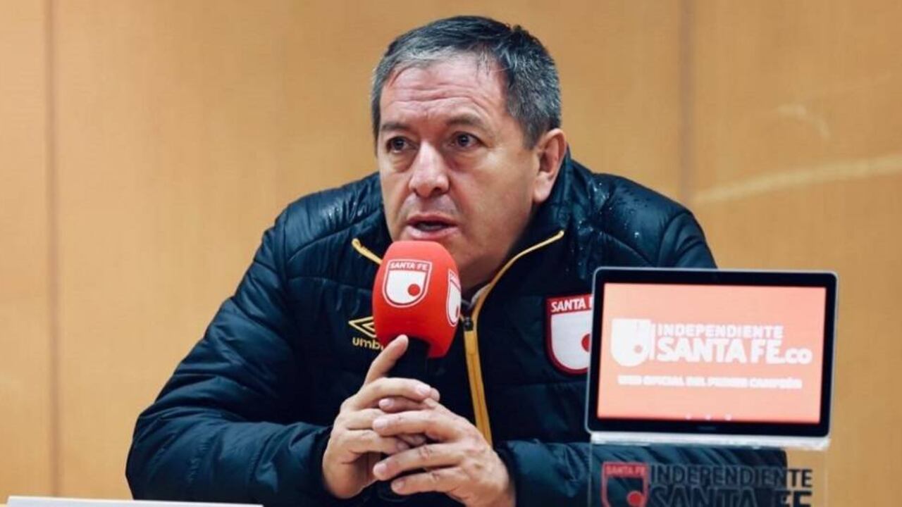 El directivo, que al parecer es diabético y tiene marcapasos, se encuentra internado en la clínica Reina Sofía.