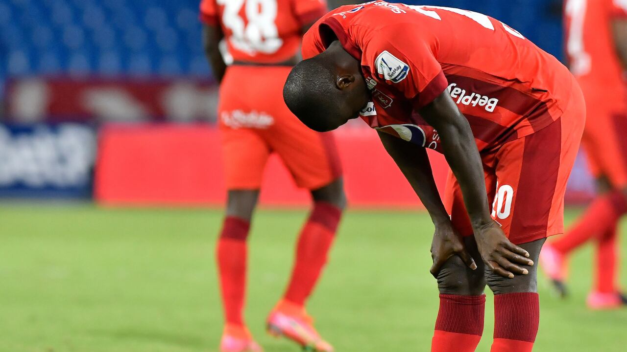 Adrián Ramos se lamenta tras la eliminación del América