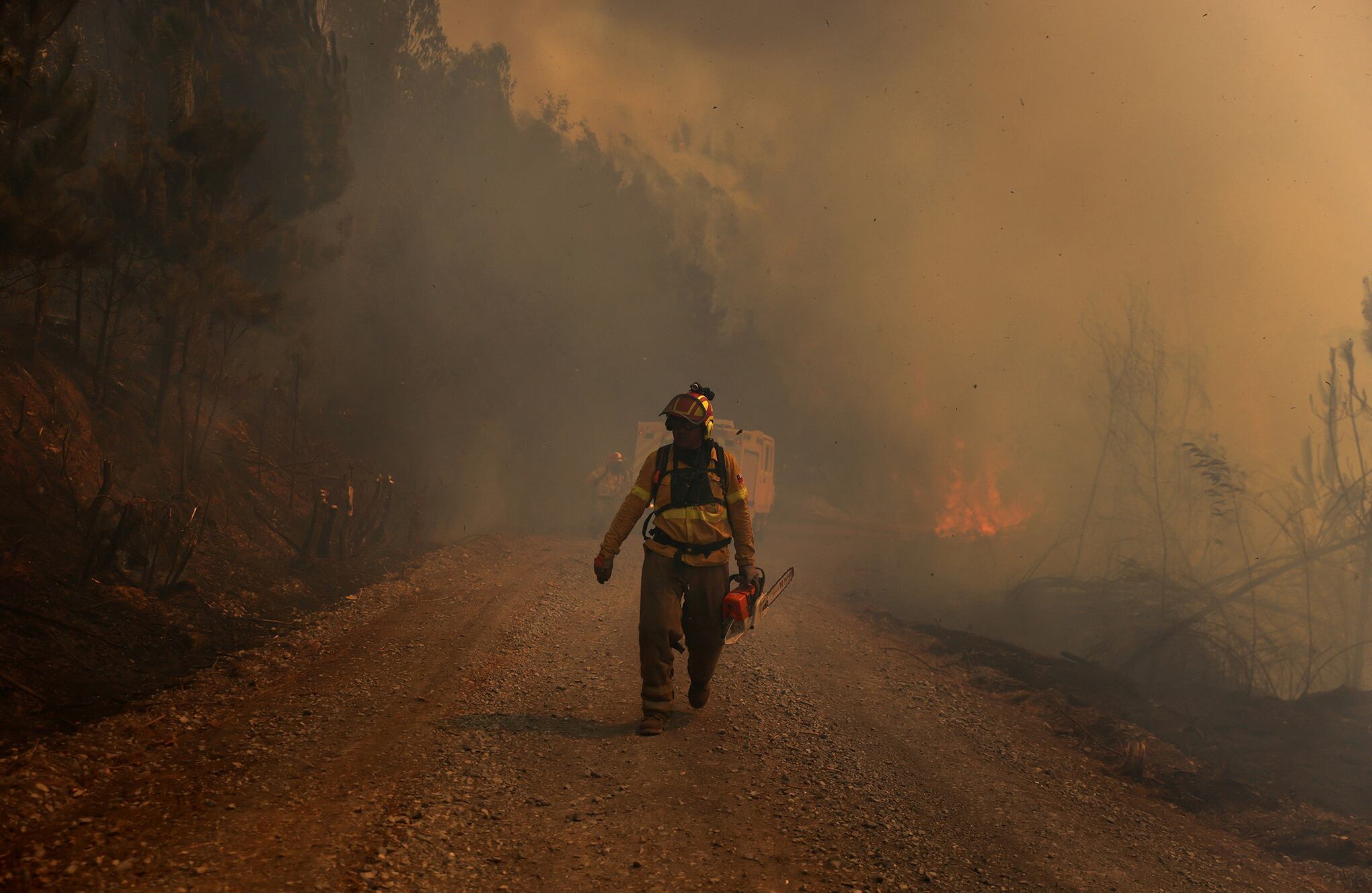 En imágenes : Chile lucha contra los incendios forestales más mortíferos registrados.