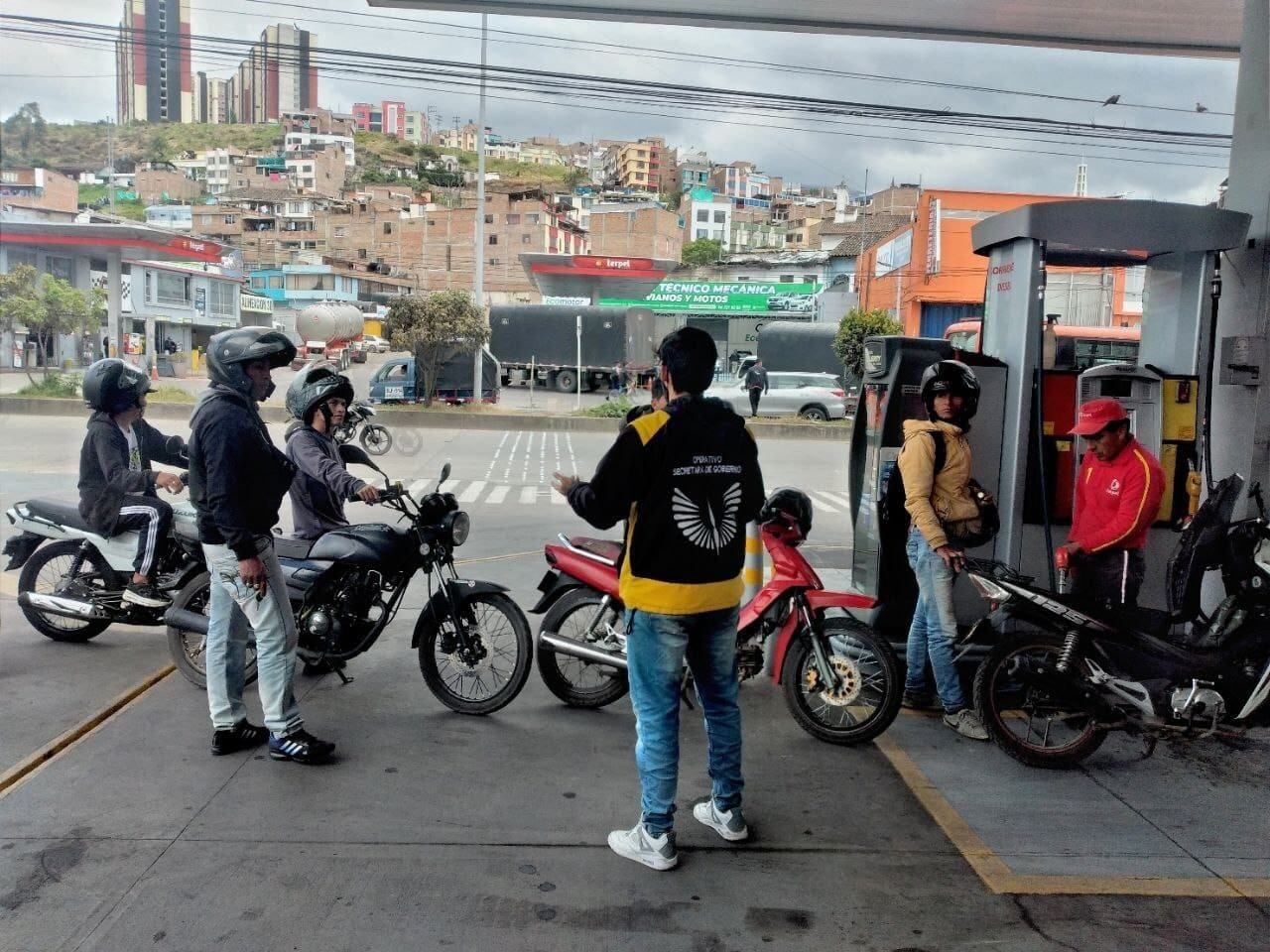 Piden garantizar la seguridad de los transportadores de combustible.