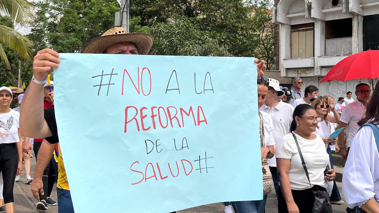 MARCHAS 21 DE ABRIL EN CONTRA DEL GOBIERNO DEL PRESIDENTE GUSTAVO PETRO EN BARRANQUILLA