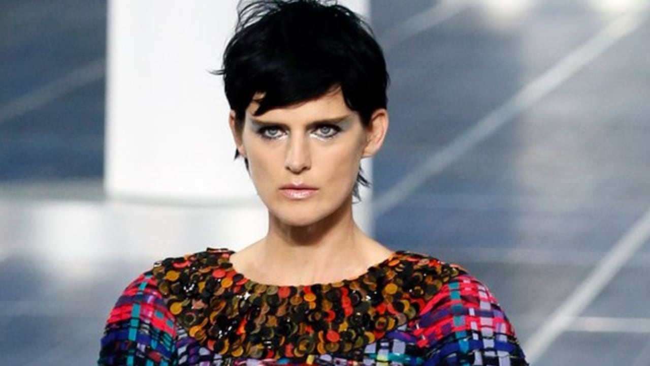 La supermodelo Stella Tennant se suicidó, confirma su familia