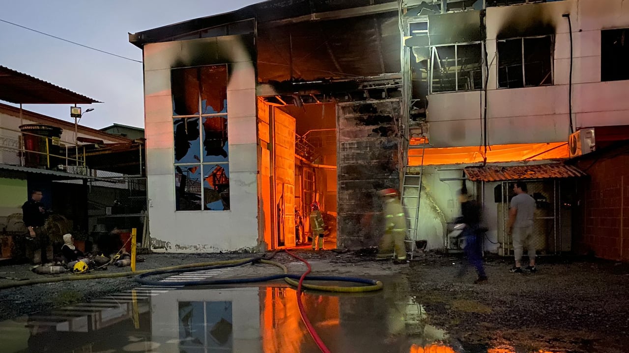 Así quedó la bodega tras el incendio.