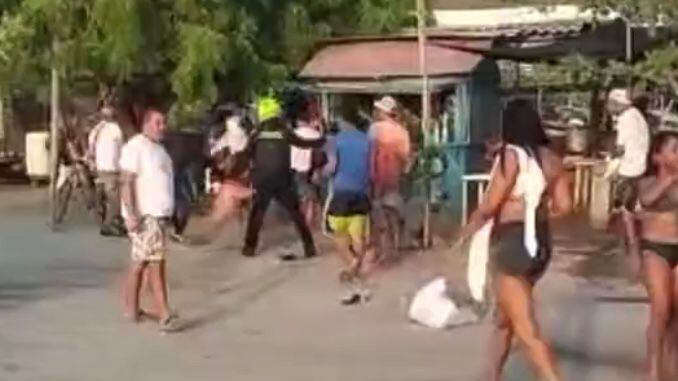 La Policía tuvo que intervenir.