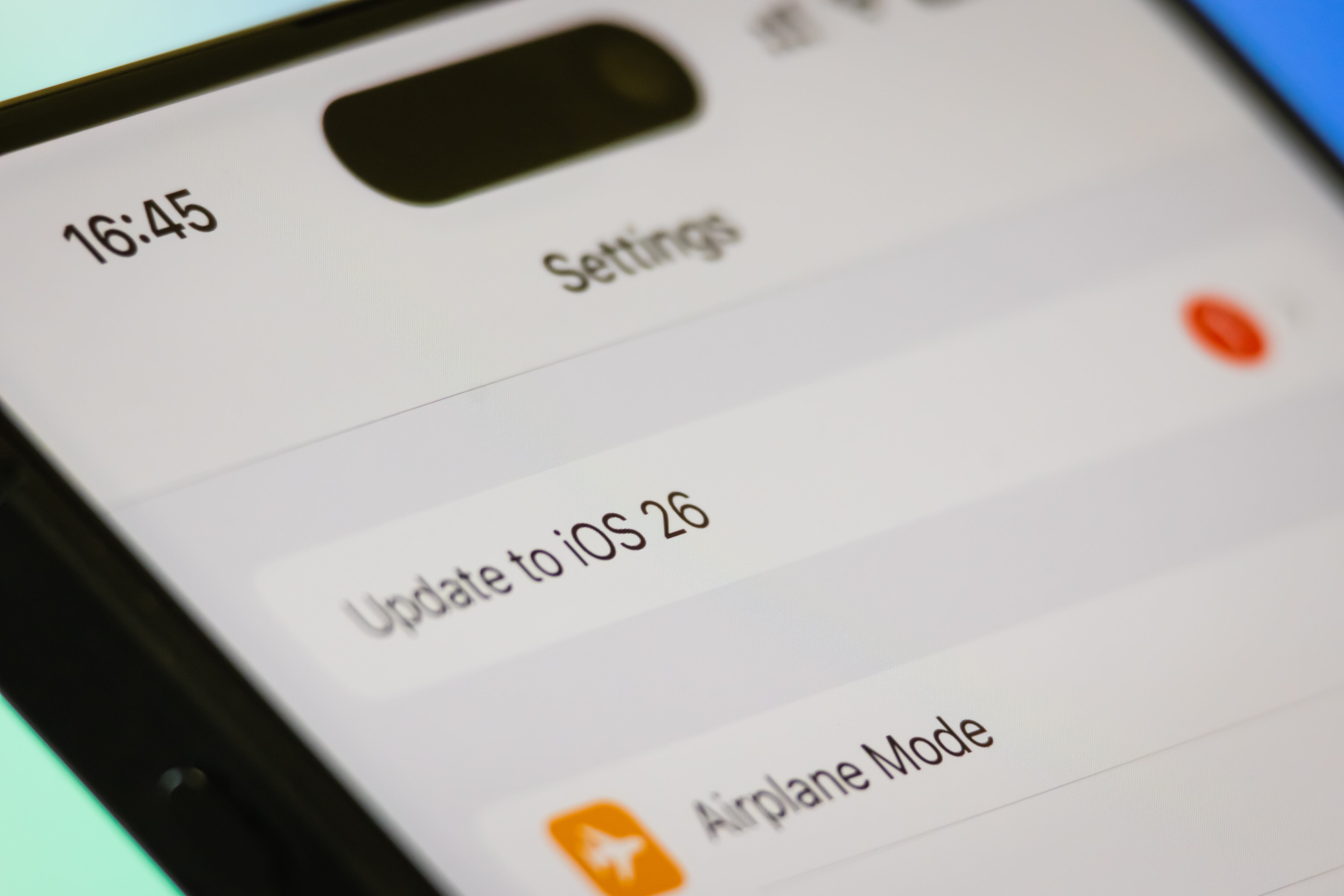 iOS 26 ya está disponible para su descarga.