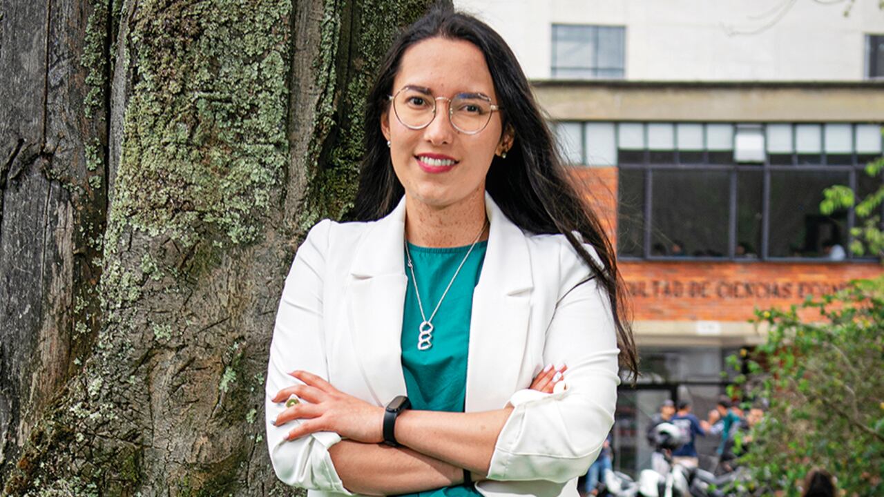 Angie Lucía Villamil, Administradora de empresas