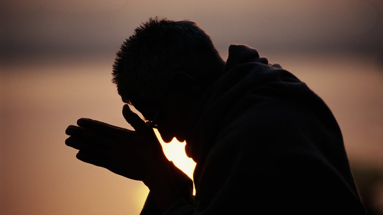 El anhelo de justicia nace de la necesidad de crear leyes para convivir sanamente.