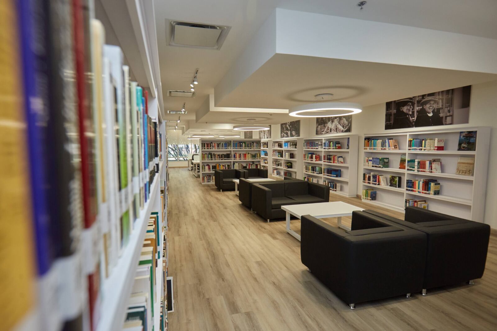 Este 3 de febrero, fue inaugurada una moderna biblioteca en el nivel central de la Fiscalía General de la Nación, en Bogotá, que estará al servicio de los funcionarios de la institución.