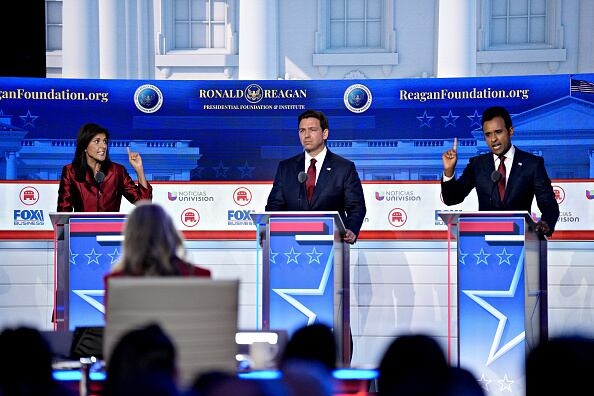 Nikki Haley acusó al presidente Biden de ondear "la bandera verde" contra la inmigración ilegal. Fotógrafo: Eric Thayer/Bloomberg vía Getty Imag
