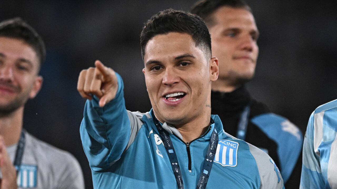 Juan Fernando Quintero define su futuro en Racing