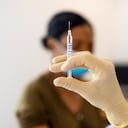 La nueva vacuna de fabricación europea podría llegar a proteger mejor contra el COVID-19 que las que actualmente se encuentran avaladas por la OMS