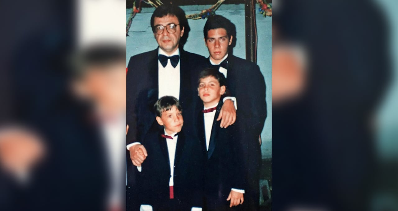 La adoración de Carlos Holmes Trujillo eran sus hijos y nietos. Aprovechaba cada momento para compartir con ellos.