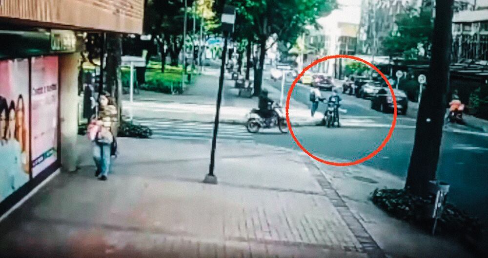 Los sicarios se desplazaban en moto. 