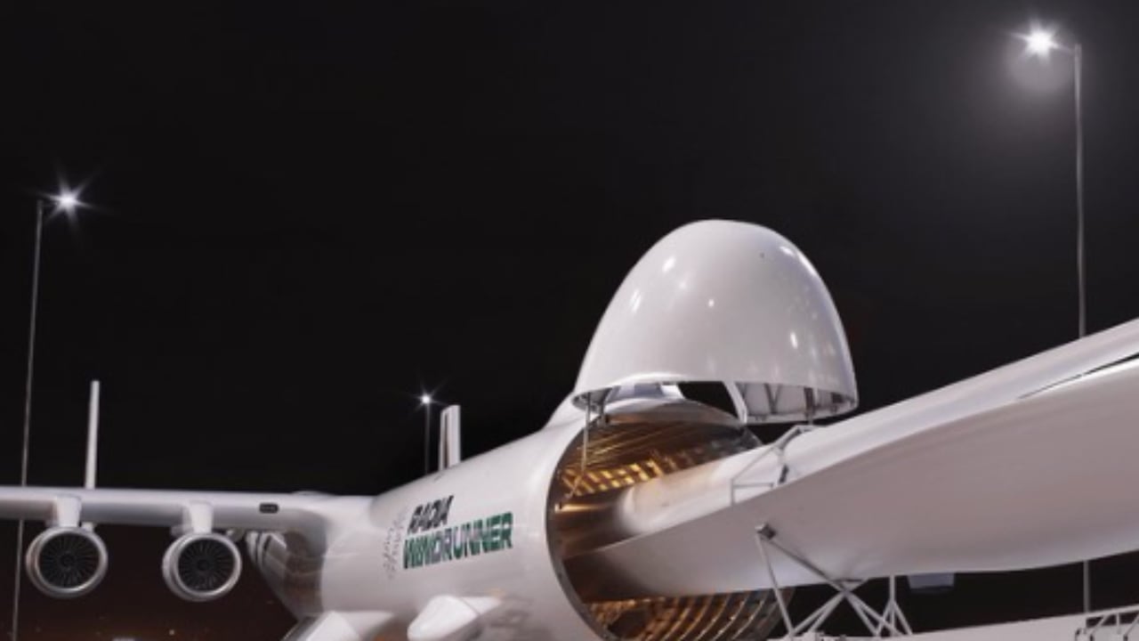 WindRunner, el avión más grande del mundo con el que Radia quiere transportar palas de turbinas eólicas