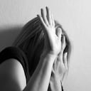 Una argelina fue rociada con gasolina y prendida en llamas por un vecino que no soportó tener una negativa a propuesta de matrimonio.