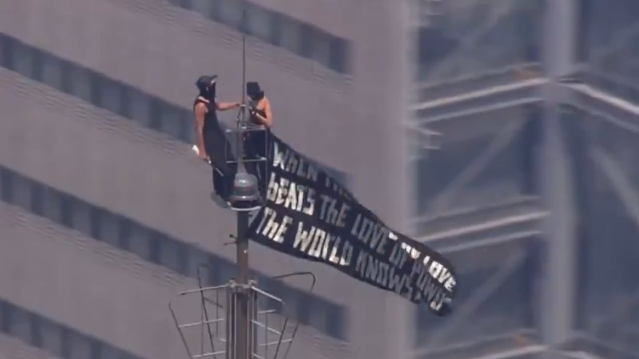 La pareja fue detenida por la Policía de Nueva York tras escalar la antena del Empire State Building.