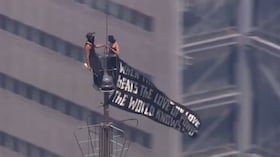 La pareja fue detenida por la Policía de Nueva York tras escalar la antena del Empire State Building