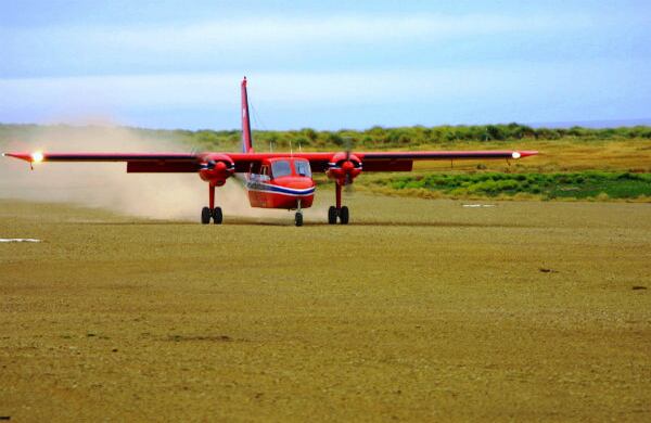 El aeropuerto está ubicado en la base militar de Mount Pleasant.